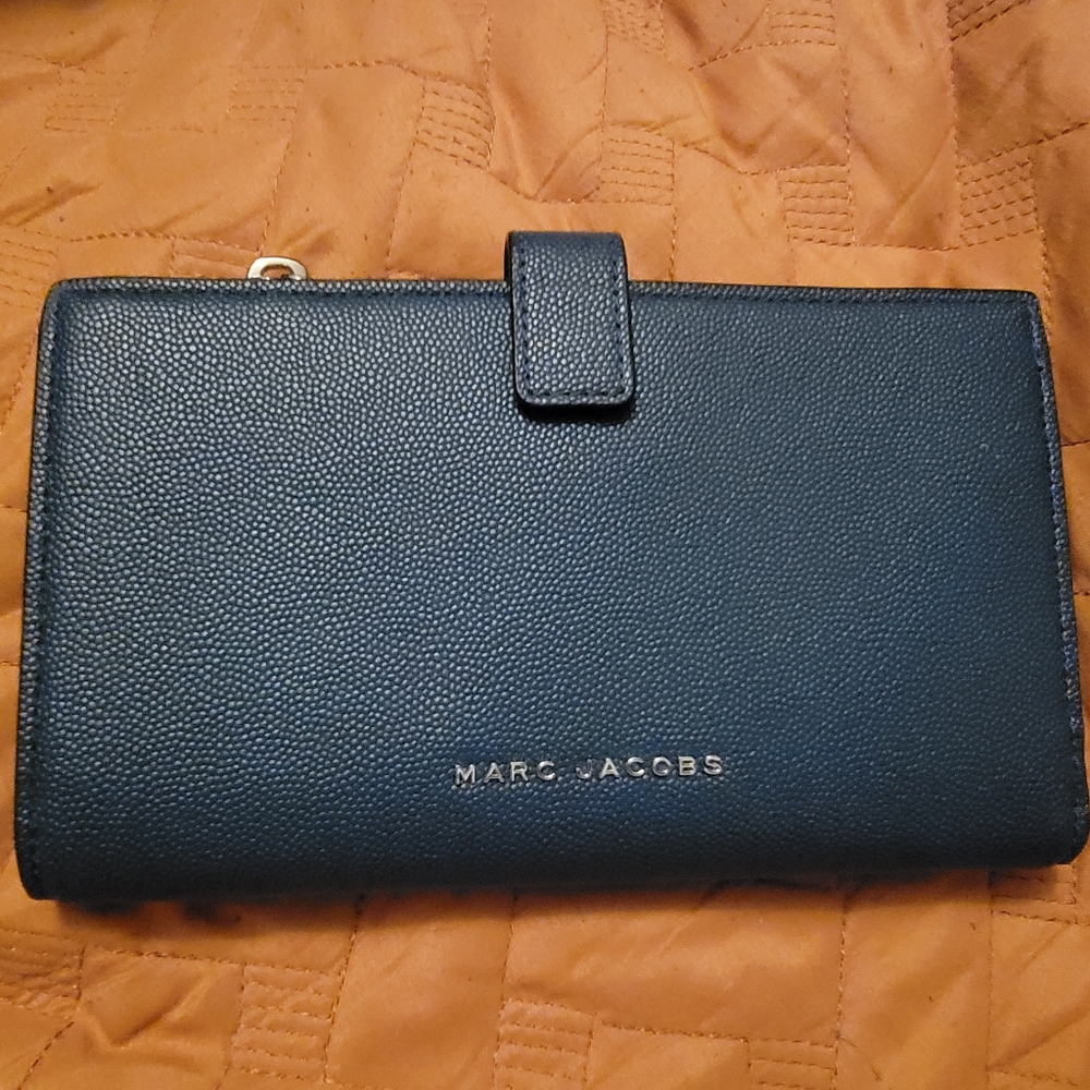 New Marc Jacobs Wallet (Blue) (nwt)